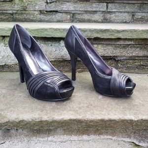 Nine West Black Peep Toe Pump
